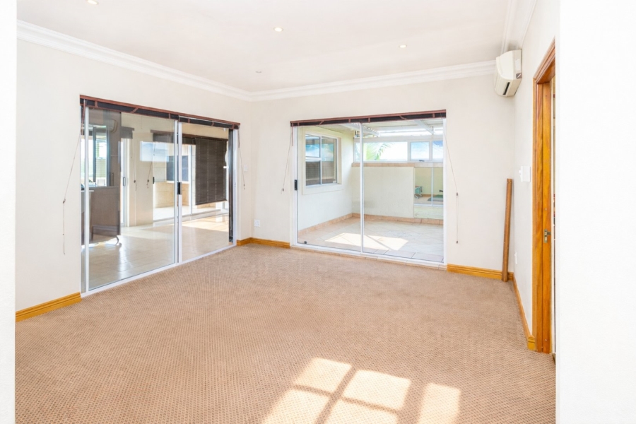 5 Bedroom Property for Sale in Caribbean Beach Club North West